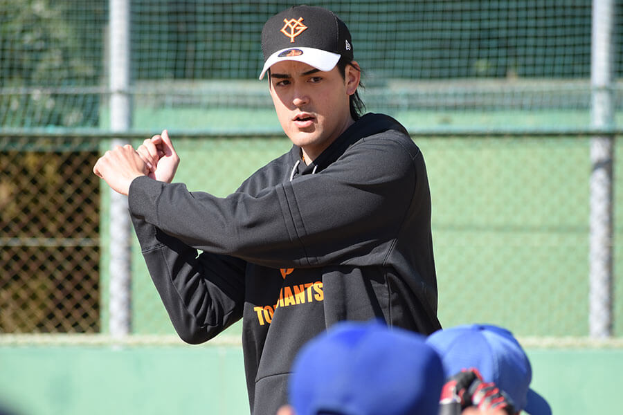 男性に人気！ 投げ方指導に紙ひこうき？ 楽しすぎて涙も…大学生が仕掛ける スポーツ・フィットネス