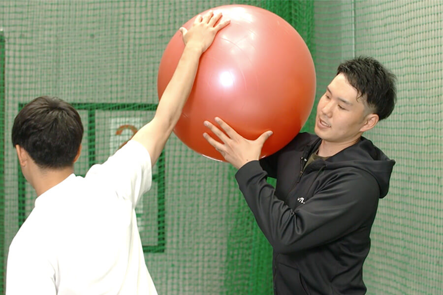 プライオボール 球速向上に繋がる“プライオボール”は小学生にも？ 155キロ右腕が