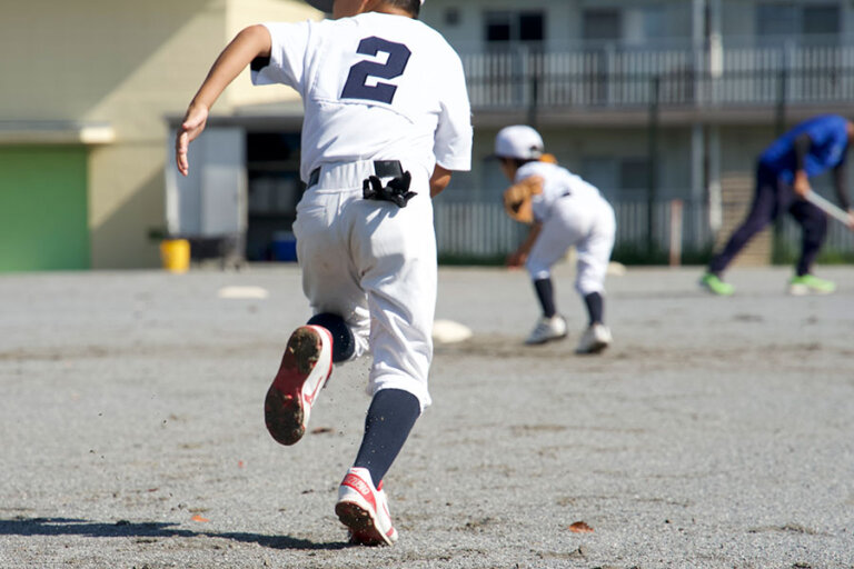 足の遅い子が陥る「バタバタ走り」の罠　元甲子園球児が指摘…“毎日20回”の改善ドリル