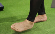 たった3分間で“安定感”が「全然違う」　球速＆飛距離アップに効く「足首4方向トレ」